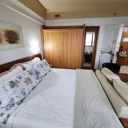 מנאוס Tropical Executive Hotel מראה חיצוני תמונה
